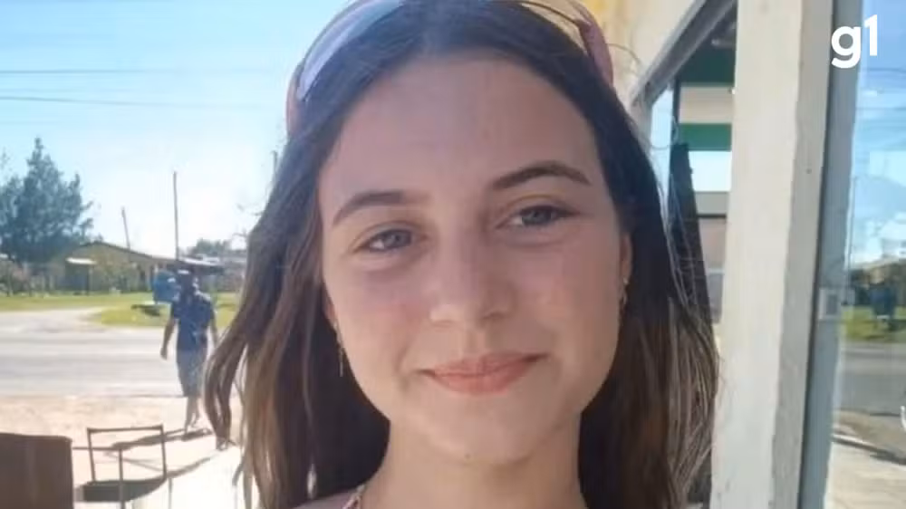  Adolescente de 14 anos é morta a facadas e polícia investi…